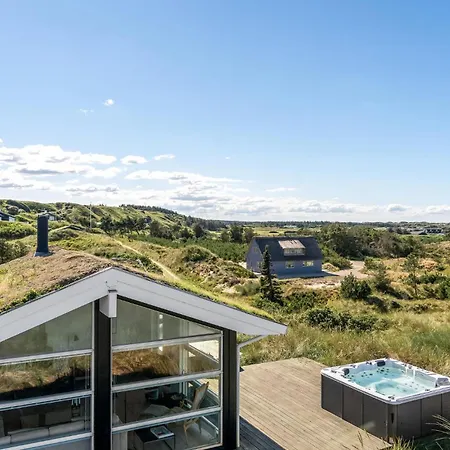 Semesterbostad 5 Bedroom Stunning In