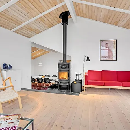 5 Bedroom Stunning In Holiday home Blokhus
