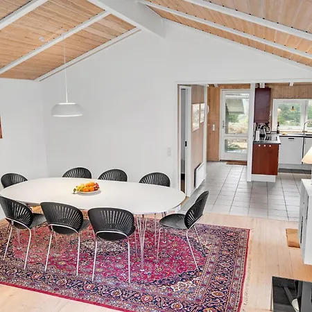 5 Bedroom Stunning In Semesterbostad *